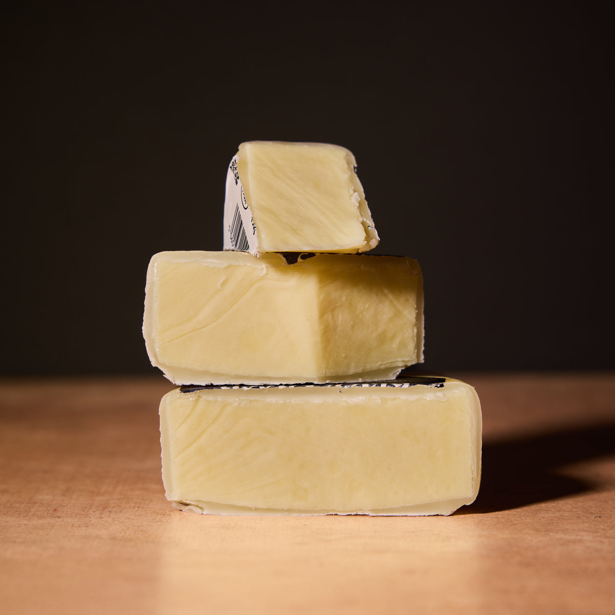 Caws Cenarth Black Sheep cheese, alternative view