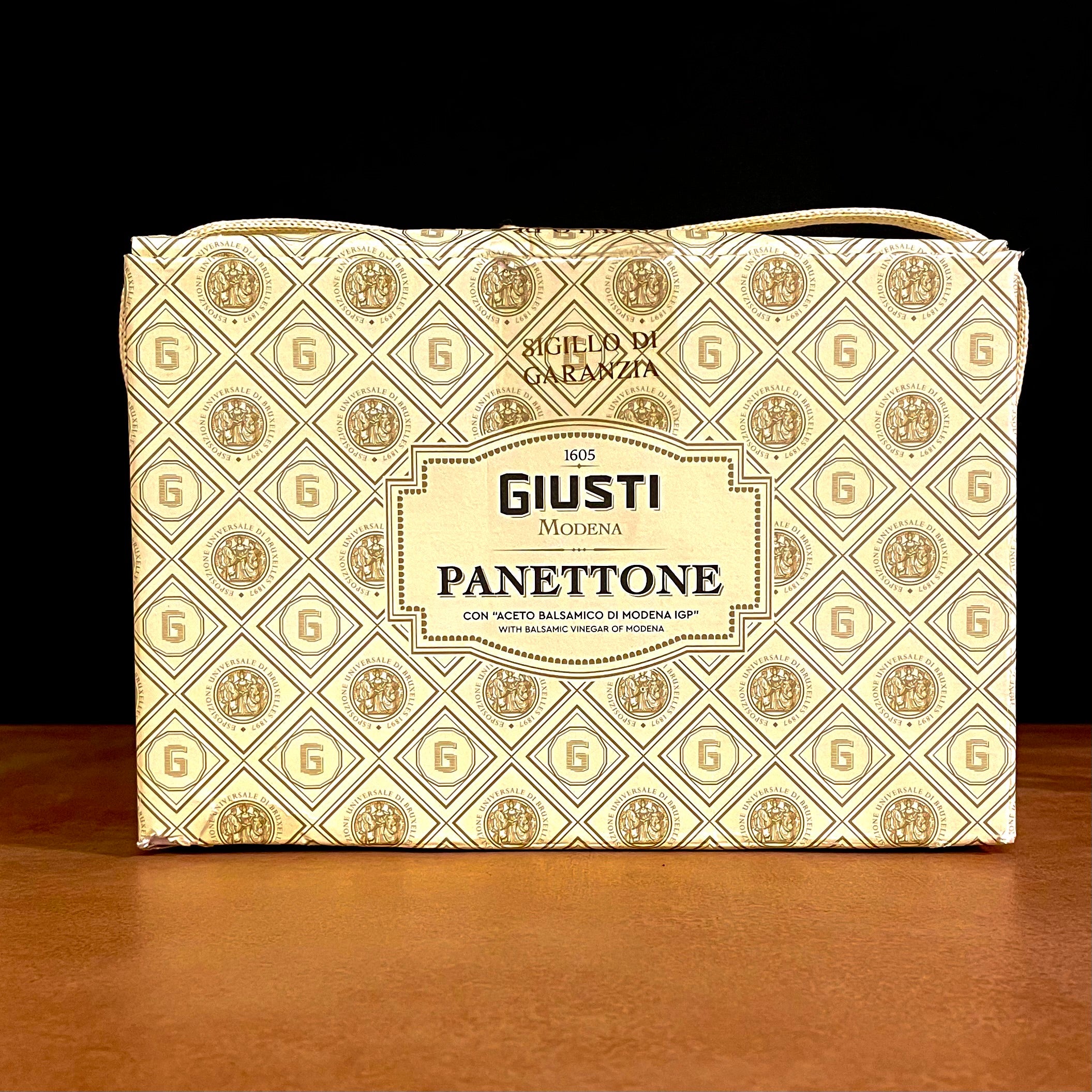 Giusti panettone with balsamic vinegar of Modena, 1kg