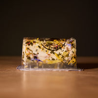 Goat's cheese with honey and flowers, 100g