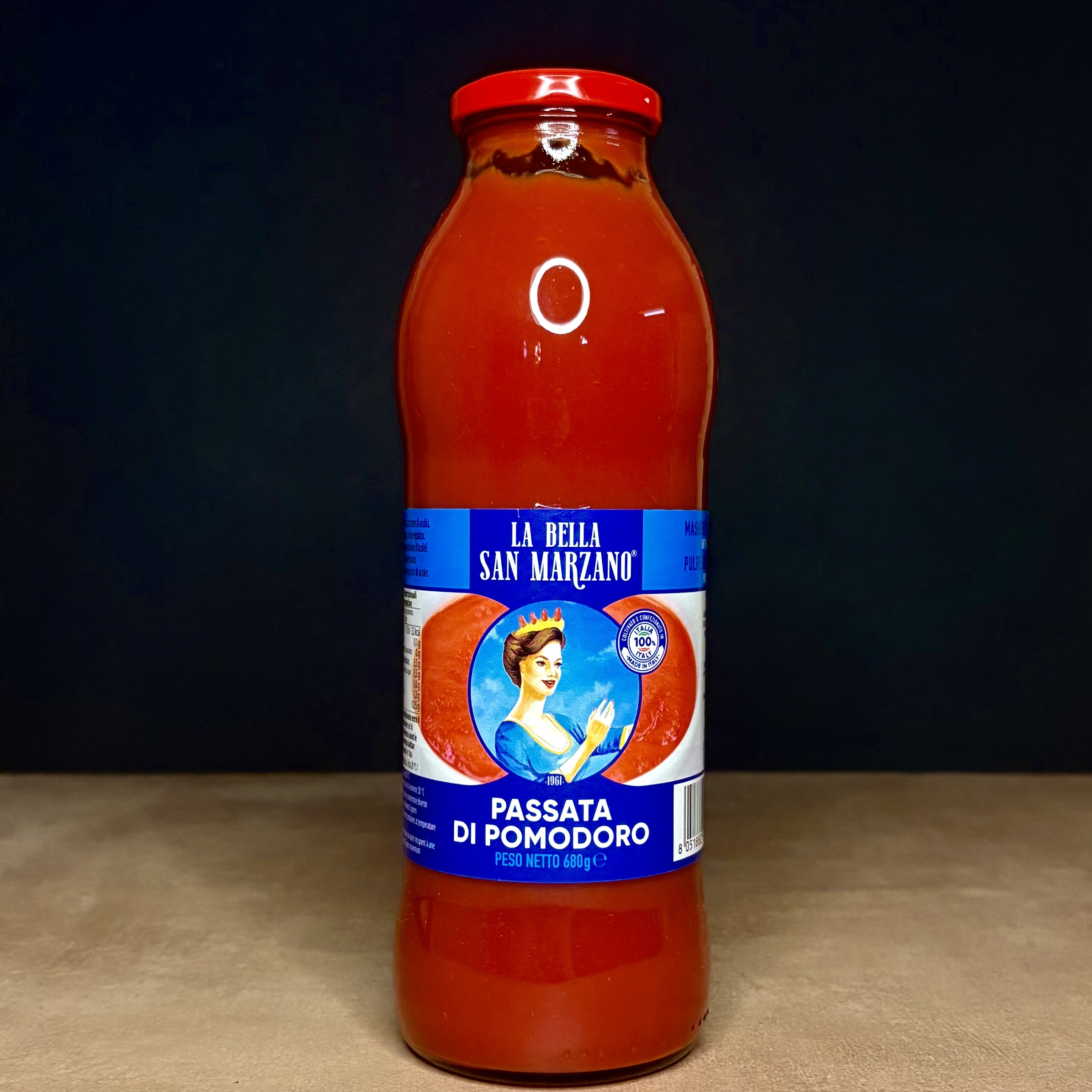 La Bella San Marzano passata, 680g jar