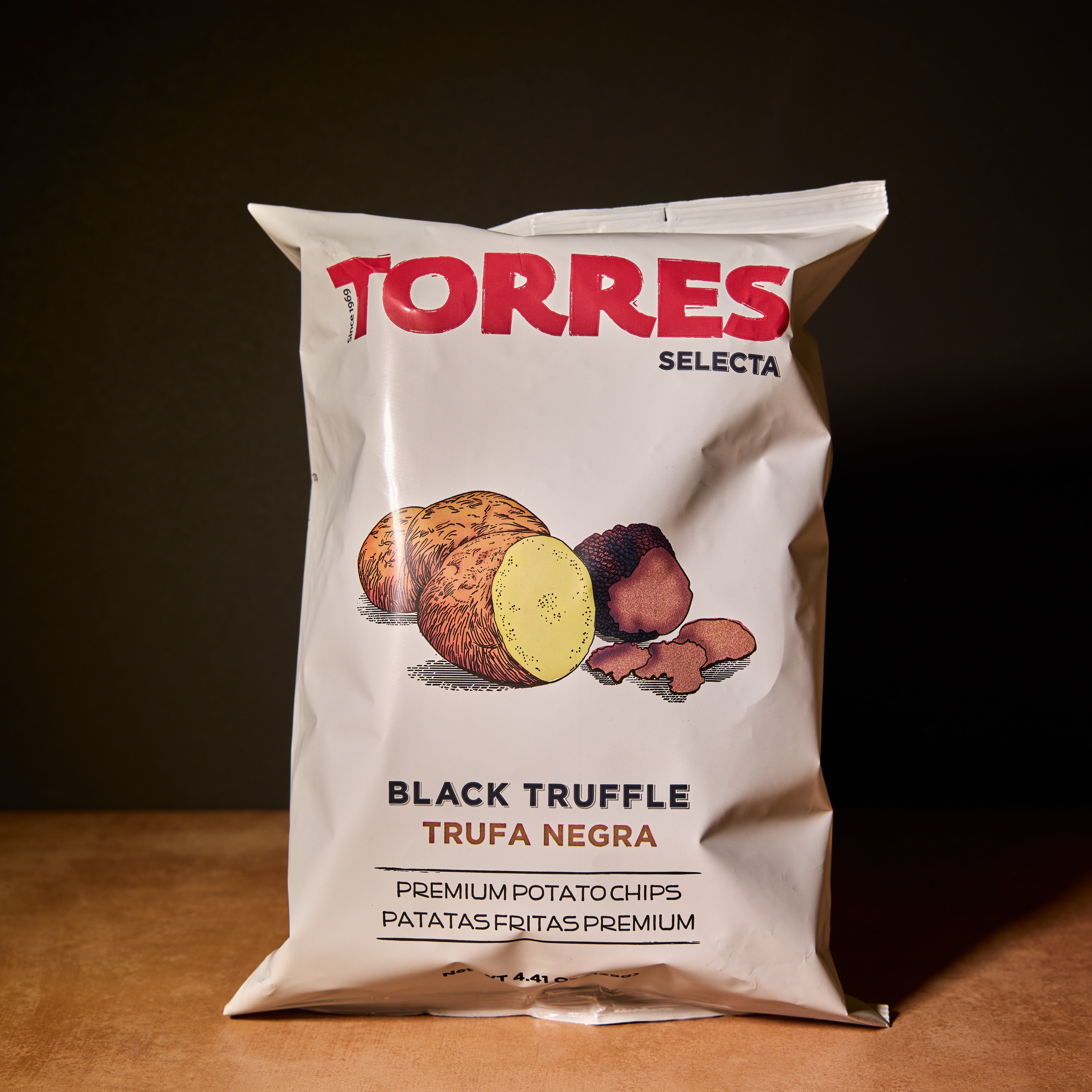 Torres black truffle potato crisps, 125g